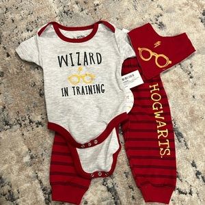 NWOT Harry Potter 'Wizard in Training' Baby Outfit (6-9M)